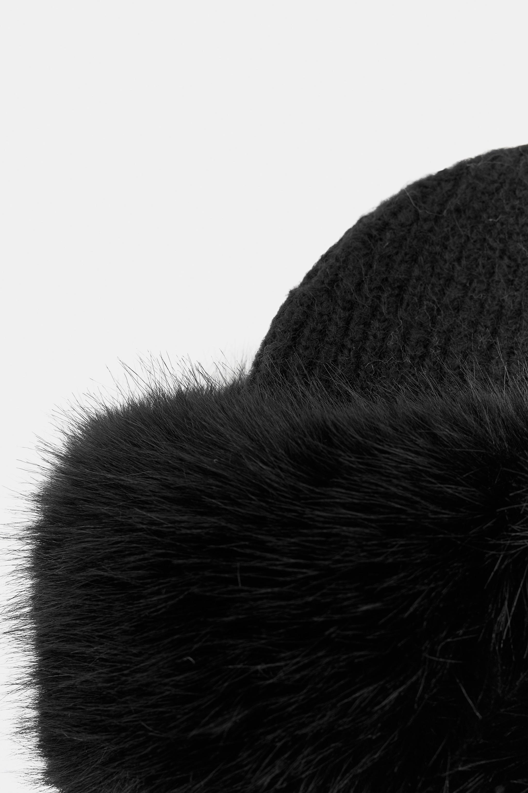 FAUX FUR KNIT BEANIE
